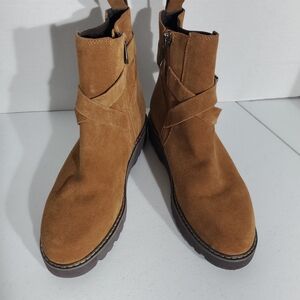 Donald J. Pliner Captain02 Sz 7 Tan Suede Ankle Booties